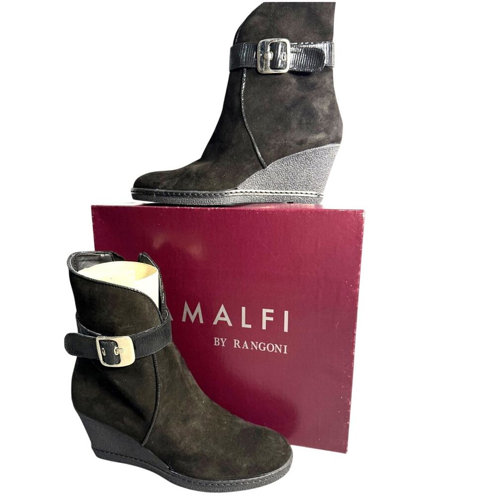 Amalfi by Rangoni Cashmere Manta Black Mid Boots Wedge Size 8 NWOT in Box